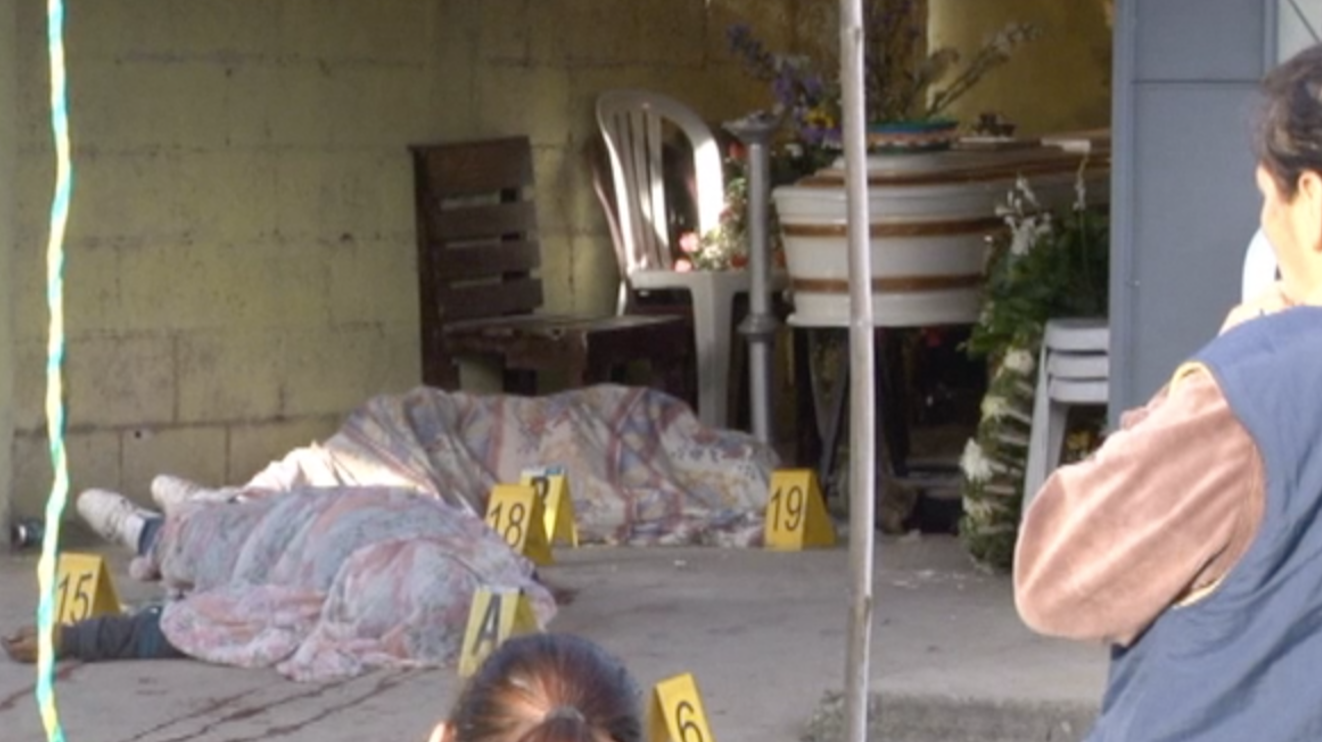 VIDEO: Masacre en pleno velorio. Cinco asesinados en una familia