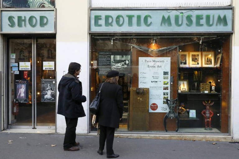 París pierde su Museo del Erotismo y subasta la colección