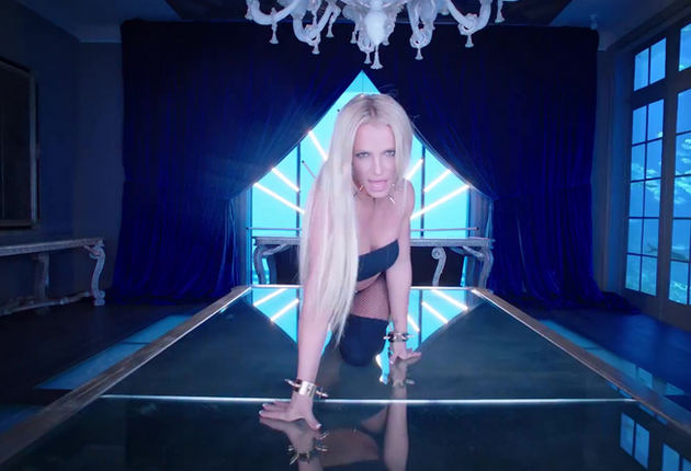 Emergencia Pop: Britney protagoniza candente video