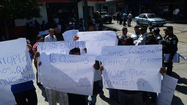 Vendedores fueron desalojados en caminata pacífica