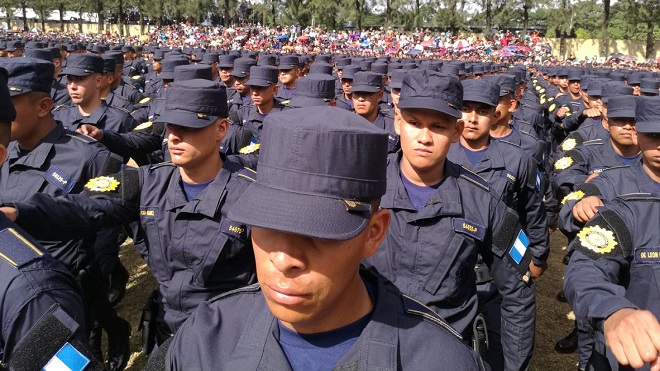 Guatemala refuerza PNC con nuevos agentes para enfrentar ola criminal