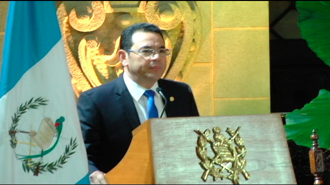 Jimmy Morales en la celebración de la firma de la Paz antes de la presentación del Informe de Desgobierno.