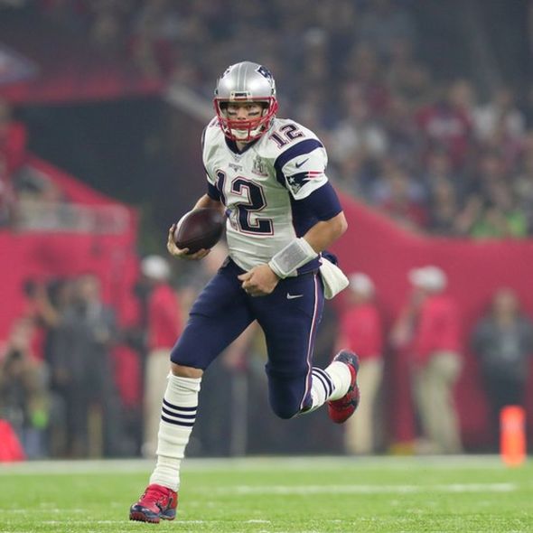 GETTY IMAGES A sus 39 años, Brady tuvo el arrojo de hacerse responsable de un acarreo de 16 yardas en el tercer cuarto.