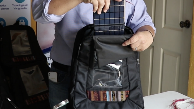 Mochila solar, un invento escuintleco que busca apoyar a la educación