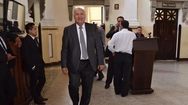 Diputados no llegan a interpelación, Ministro se salva del juicio político