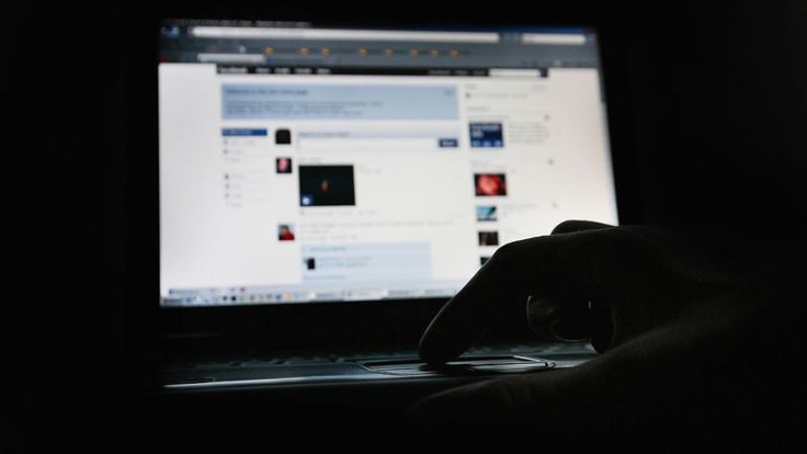 DAN KITWOOD/GETTY IMAGES La red social ha entregado miles de anuncios al FBI y al Congreso para investigar el asunto.