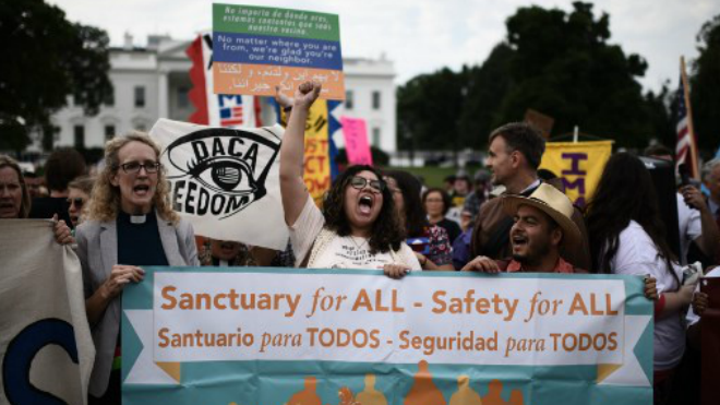 El Gobierno de Donald Trump canceló DACA el programa que permitia que los jovenes inmigrantes sin papeles conocidos como los "soñadores" sean deportados dentro de 6 meses.