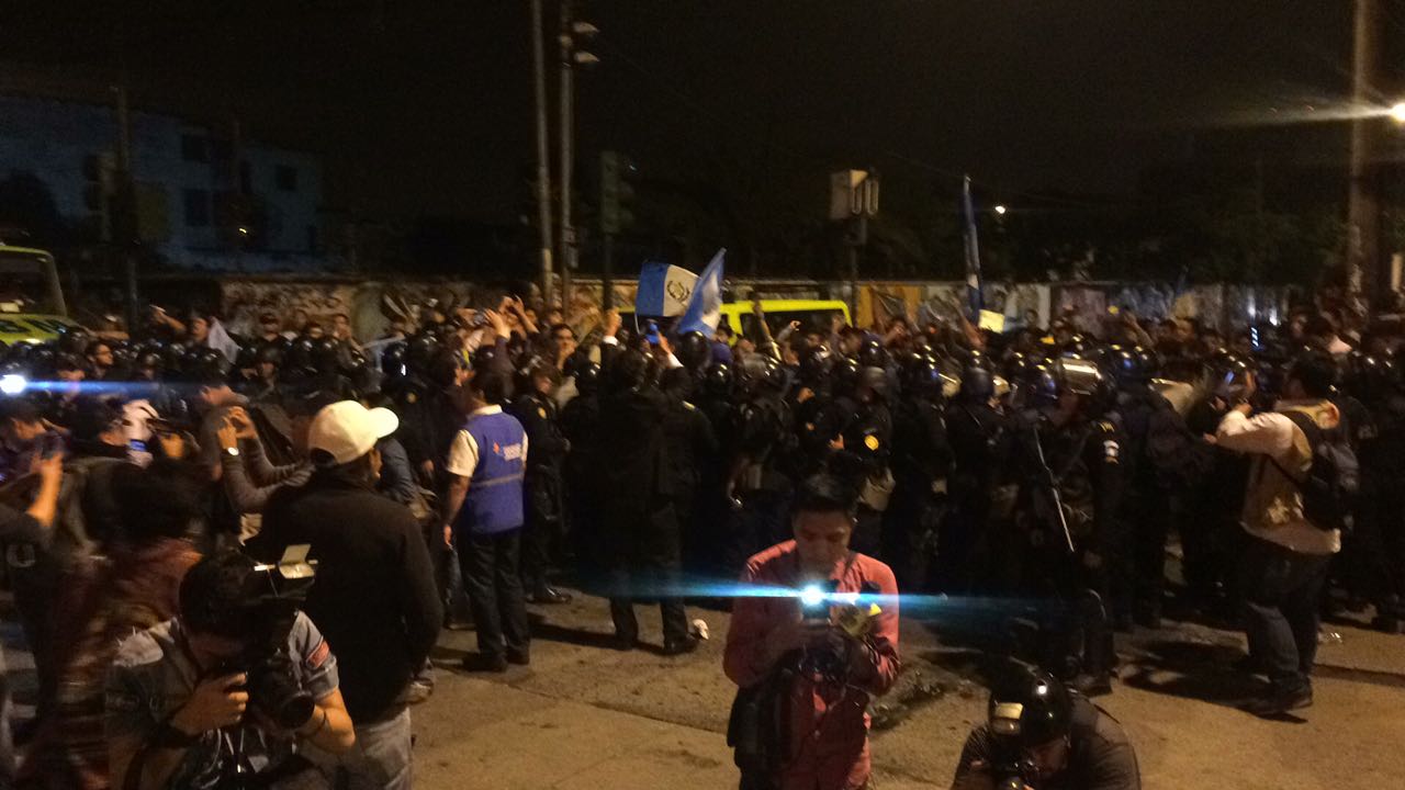 Diputados fueron evacuados