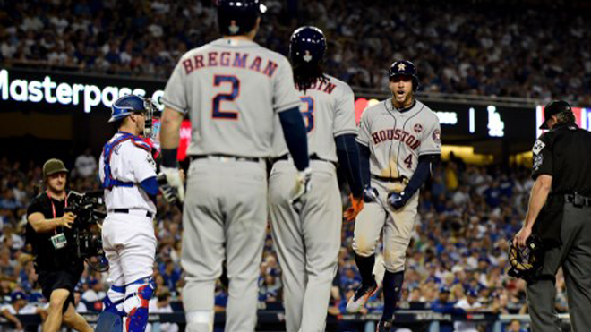 Astros vencen a los Dodgers y empatan la Serie Mundial