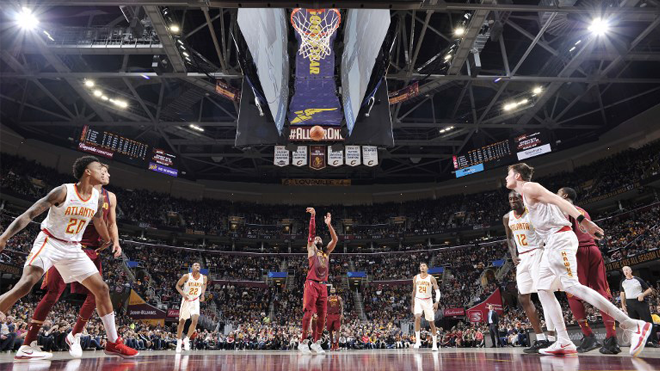 CLEVELAND, OH - NOVEMBER 5: Dwyane Wade #9 of the Cleveland Cavaliers shoots the ball against the Atlanta Hawks on November 5, 2017 at Quicken Loans Arena in Cleveland, Ohio. NOTE TO USER: User expressly acknowledges and agrees that, by downloading and or using this Photograph, user is consenting to the terms and conditions of the Getty Images License Agreement. Mandatory Copyright Notice: Copyright