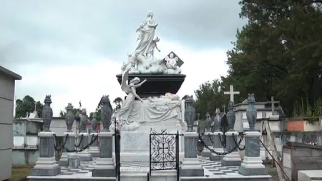 mausoleos
