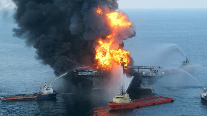 EEUU propone revertir normas de seguridad de las plataformas petroleras