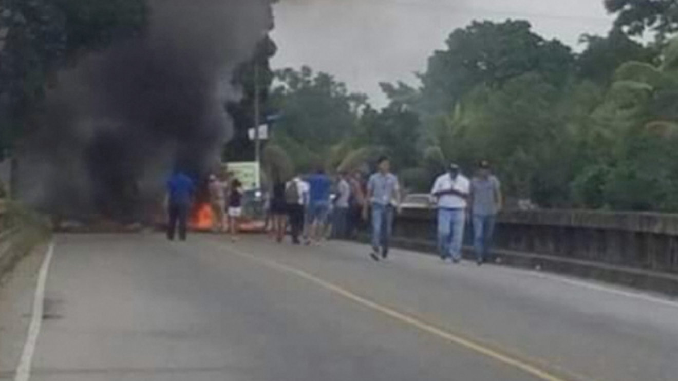 Oposición hondureña anuncia un mes de protestas contra posesión de Hernández