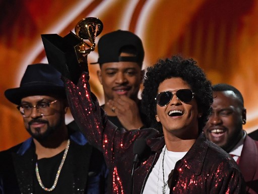 Grammys para Shakira, Residente y Blades; nada para "Despacito"