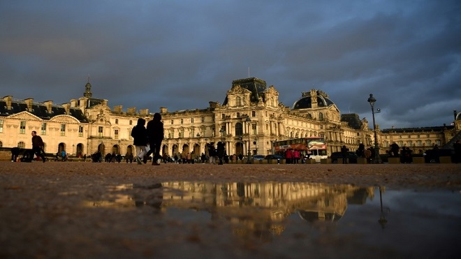 Louvre se recupera en 2017 de la abrupta caída de visitas