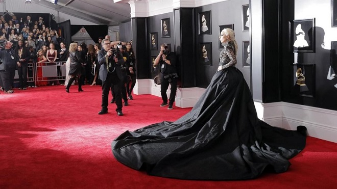 Lady Gaga lució un diseño llamativo en los Grammys