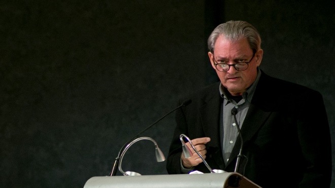 Ignorar textos antisemitas de Céline "no es una buena idea", dice Paul Auster