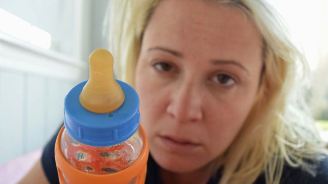13 de los trucos más extraños que usan los padres para poner a sus hijos a dormir