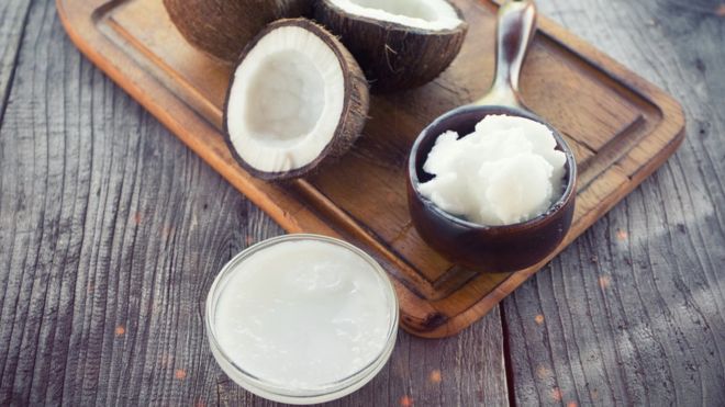 ¿Puede el aceite de coco, lleno de grasas saturadas, ser bueno para la salud?