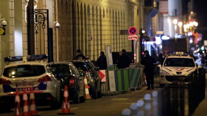 La policía recupera el botín millonario de joyas robado del lujoso Hotel Ritz de París