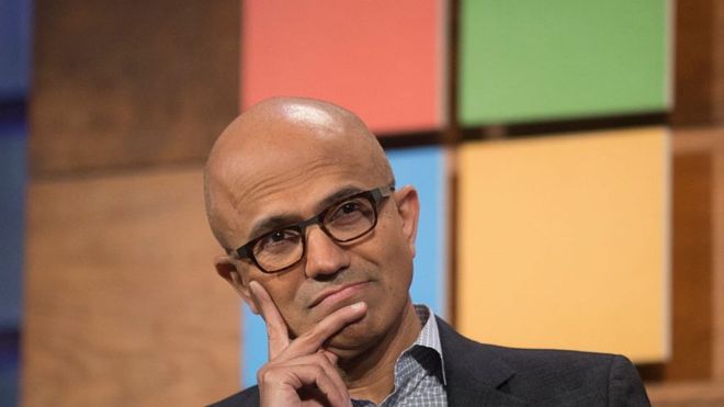 "El mundo se está quedando sin potencia computacional": ¿qué es la Ley de Moore y por qué le preocupa al CEO de Microsoft?