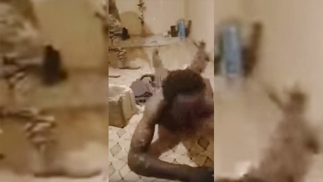 "Hoy los asesinamos": Estremecedor e impactante video muestra a refugiados sufriendo torturas en Libia