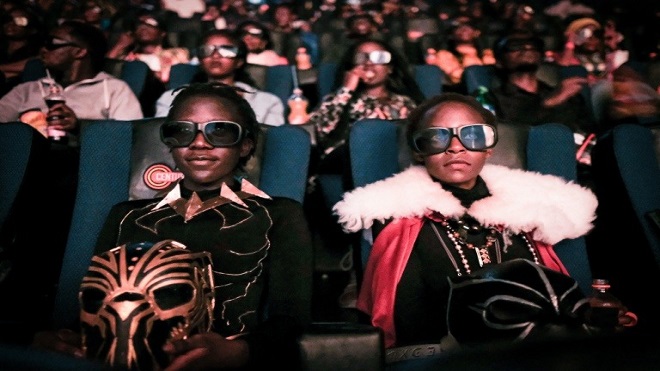 "Pantera negra" genera entusiasmo y orgullo entre los espectadores africanos