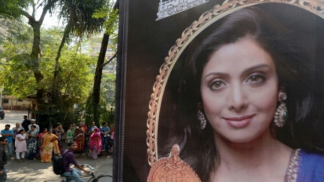 La estrella de Bollywood Sridevi Kapoor murió ahogada en una bañera