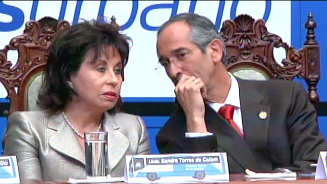 Sandra Torres en el acto de inauguración del Transurbano el 28 de enero de 2010.