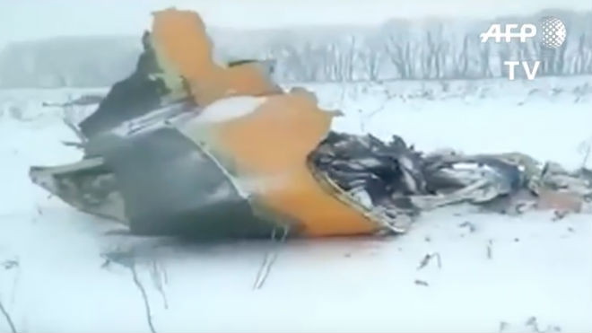 Avión de línea ruso se estrella cerca de Moscú y mueren 71 personas