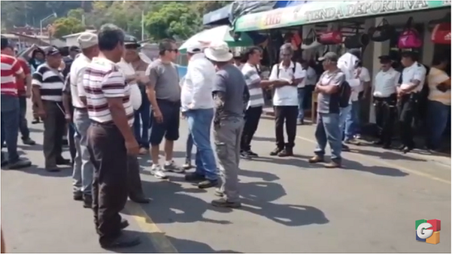 Pobladores bloquearon paso a Frontera con México