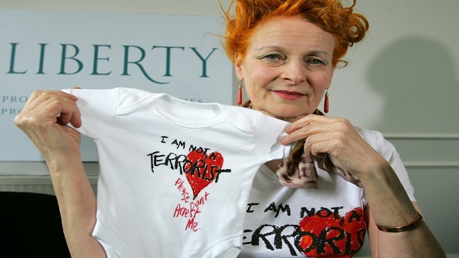 La subversiva camiseta recibe su homenaje en Londres