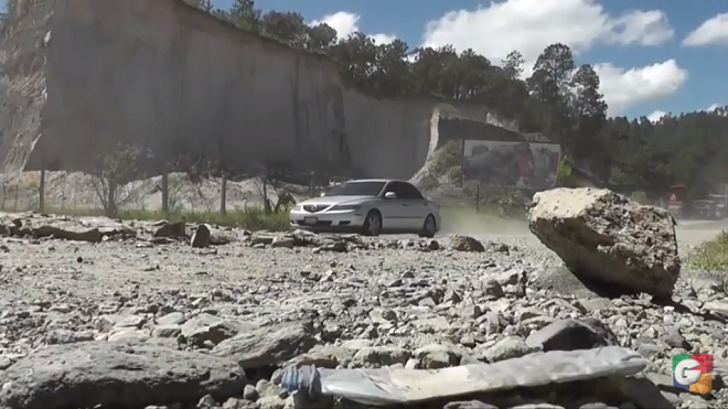 Obra de carretera recién inaugurada está paralizada en Huehuetenango