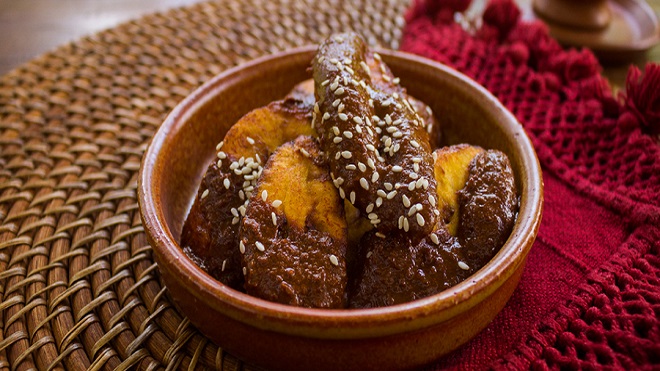 Te traemos la receta del Mole de Plátano para disfrutar en familia