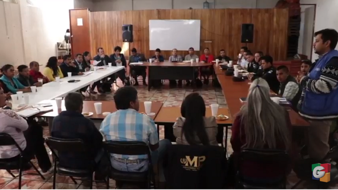 Pobladores solicitan la renuncia del alcalde de El Tejar