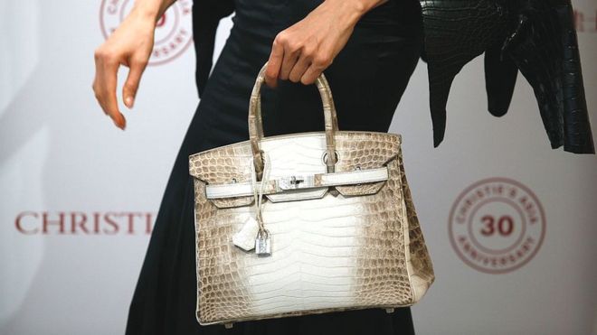 La cartera que cuesta tanto como una casa