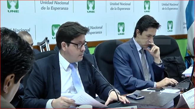 Ministro de Finanzas es cuestionado por la UNE respecto a readecuación de presupuesto