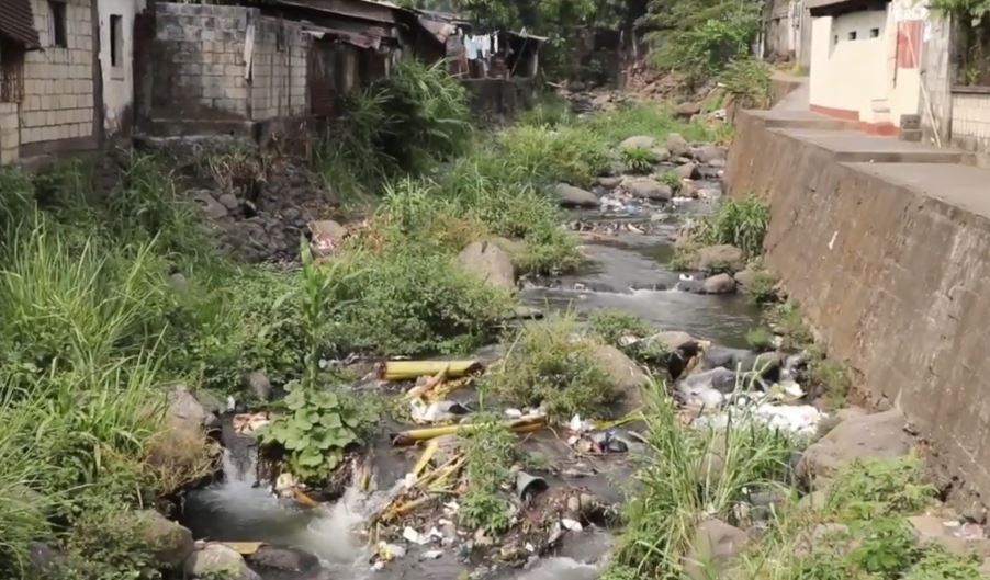 MARN afirma que no dará más prórrogas a comunas para tratar aguas servidas y a Amsa para cerrar vertedero