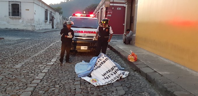 Localizan a hombre baleado en La Antigua Guatemala.