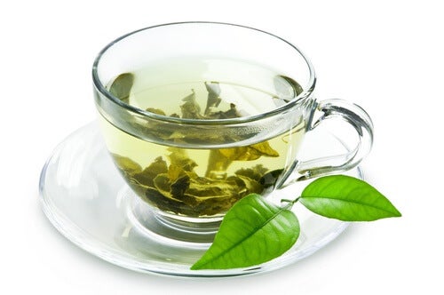 Seis beneficios de tomar té verde
