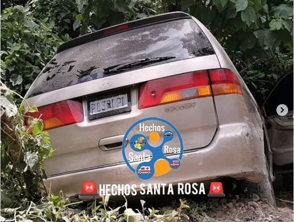 Hallan tres cadáveres junto a una camioneta abandonada en Mataquescuintla