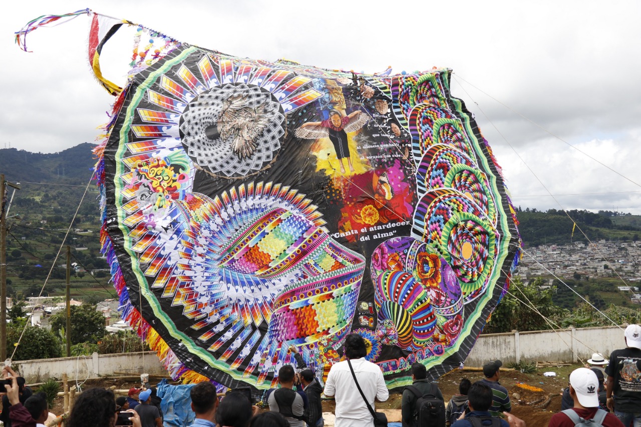 Video: Mal clima frustra el vuelo de barriletes en Santiago, Sacatepéquez