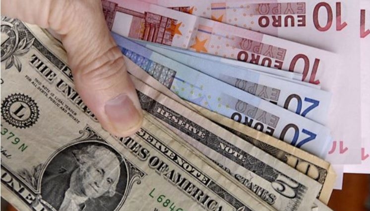 Por qué se ha empezado a usar el euro en Venezuela