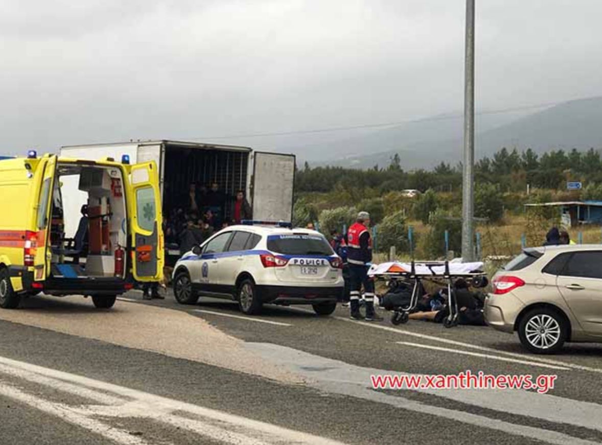 Localizan a 41 migrantes con riesgo de asfixia en un camión frigorífico en Grecia
