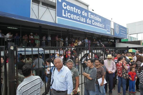 Maycom seguirá emitiendo licencias de conducir, por ahora, por suspensión del proceso de licitación