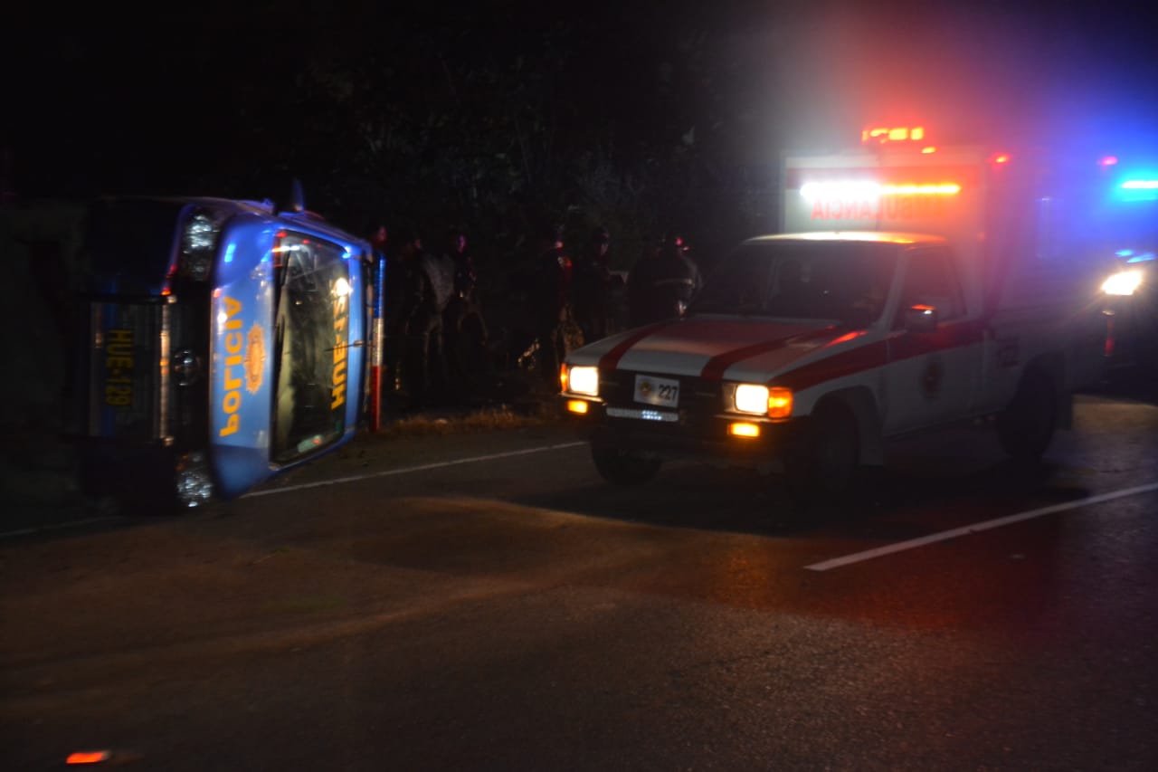Lo capturaron por ingresar ropa mexicana de forma ilegal y terminó en un accidente con otros 7 policías