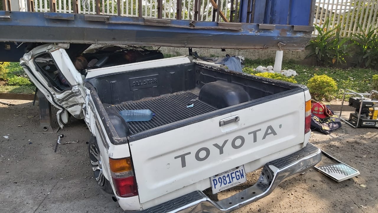 Tragedia en Año Nuevo: pareja muere en accidente de tránsito