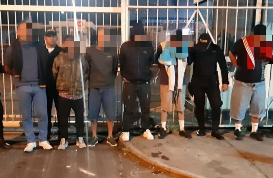 Denuncia de robo de camioneta permite desarticular banda de robacarros