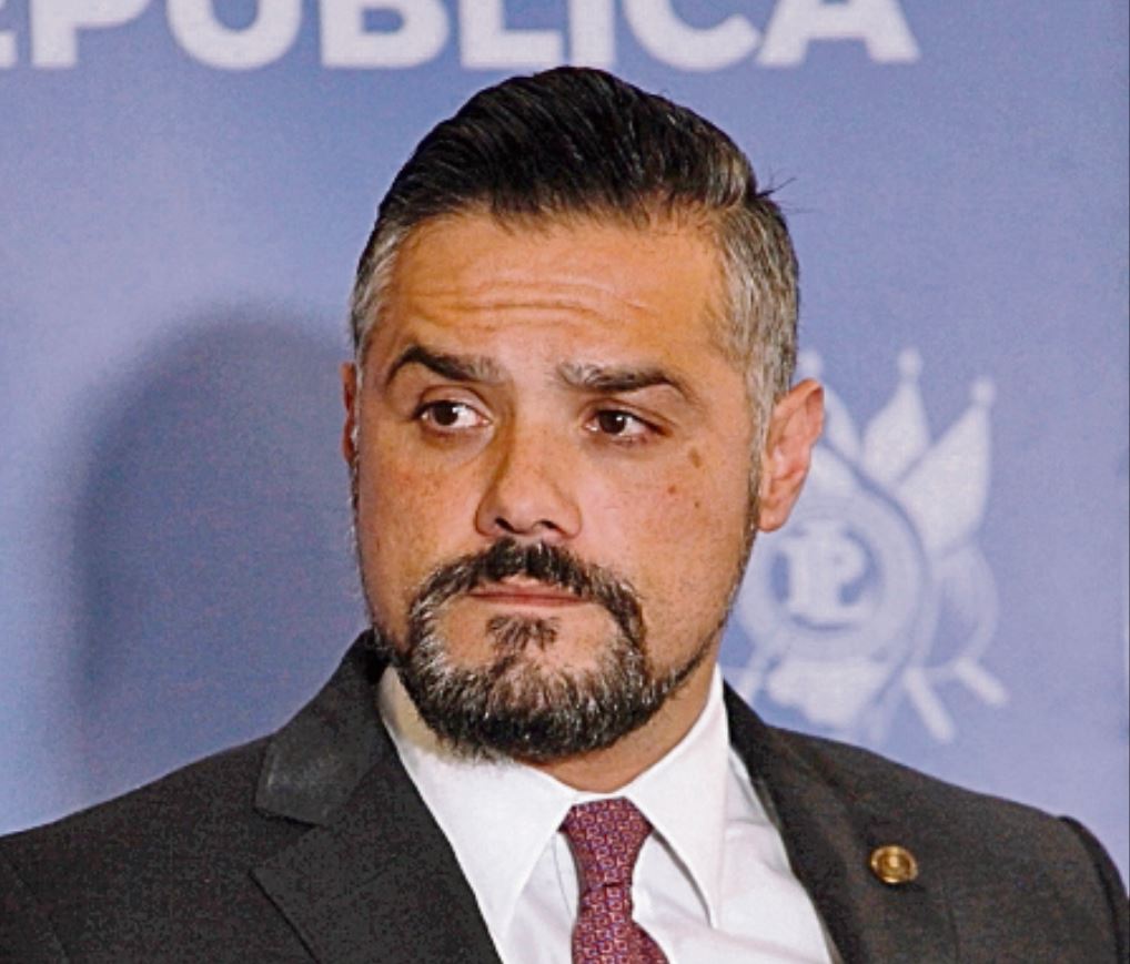 Diputado Luis Hernández Azmitia resulta beneficiado con cargo diplomático