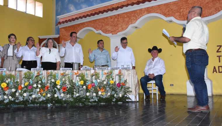 “Yo no quiero dinero”: Arnoldo Vargas no pudo asumir como alcalde pero administrará la muni de Zacapa